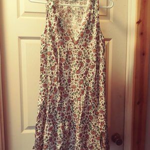 Size small floral print summer dress by Max Studio